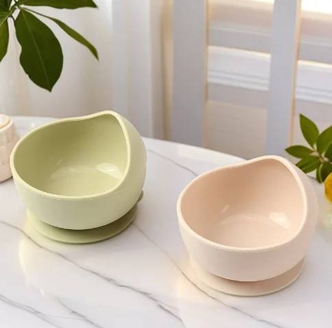 New Arrival BPA Free Food Grade Silicone Non-Slip Cartoon Baby Suction Bowl & Plate Set Easy to Wash First Food Spoon
